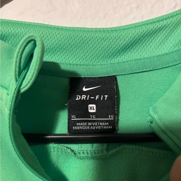 Nike Green Windbreaker Lightweight Athletic Jacket - Picture 3 of 3